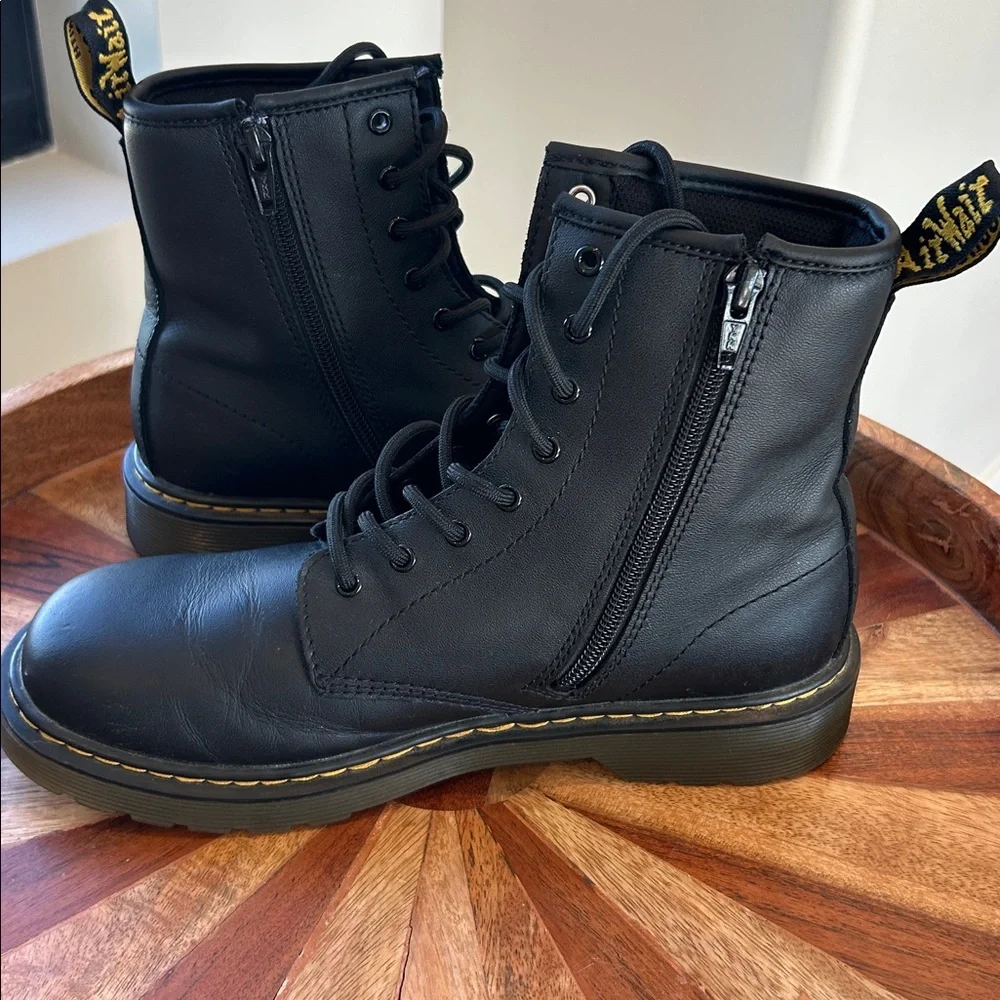 DR.MARTENS  Classic Boot in New Condition! Size 6. - Picture 6 of 9